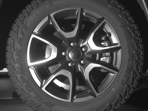 Used 2025 Jeep Compass Trailhawk image 13