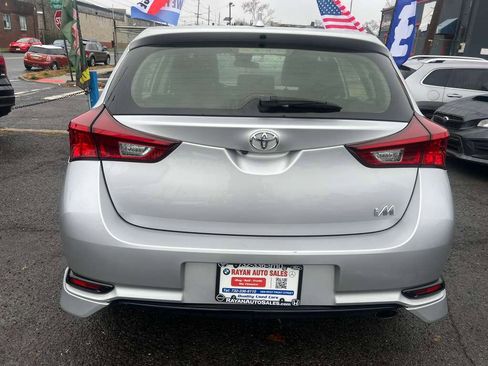 Used 2018 Toyota Corolla iM image 6
