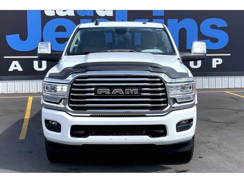 Used 2024 RAM 2500 Limited AWD/4WD image 3