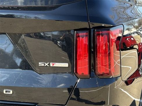 Used 2021 Kia Sorento SX image 7