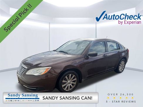Used 2013 Chrysler 200 Touring FWD image 1