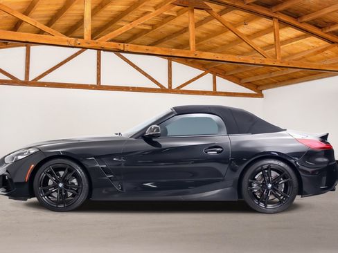 Used 2022 BMW Z4 sDrive30i w/ Premium Package RWD image 3