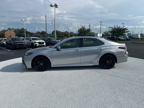 Used 2024 Toyota Camry XSE FWD image 4