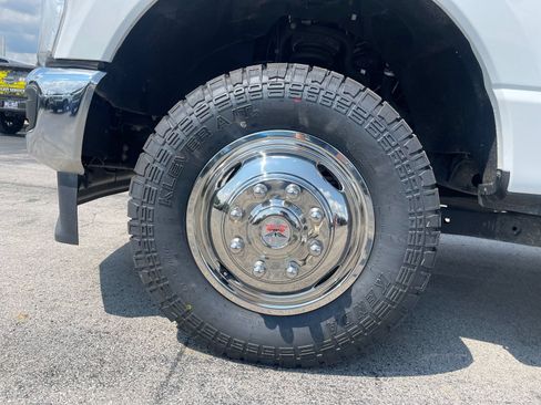 Used 2023 Ford F350 XL AWD/4WD image 29