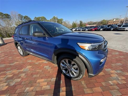 Used 2023 Ford Explorer XLT w/ Equipment Group 202A image 23