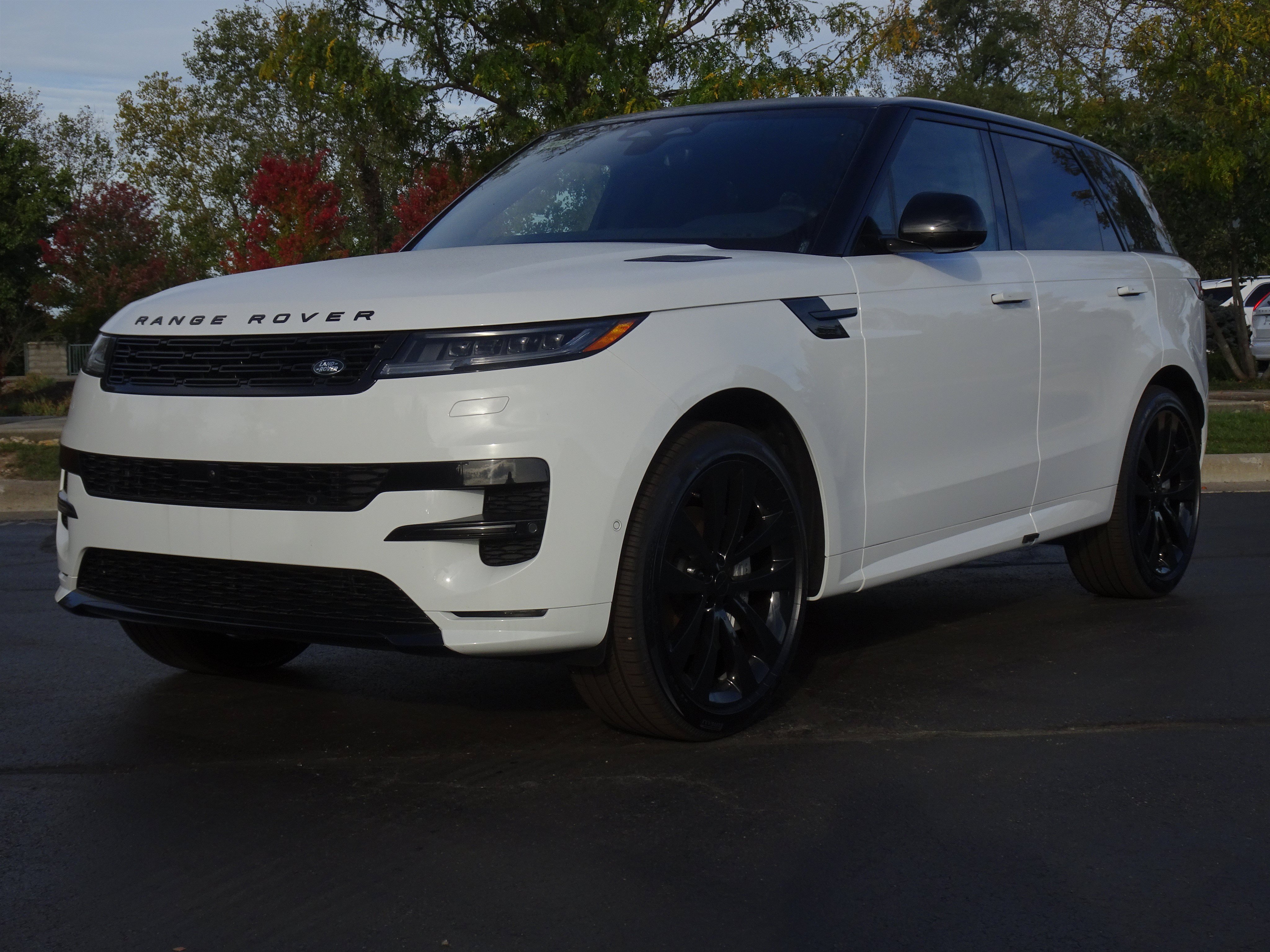 New 2027 Land Rover Range Rover Sport Dynamic SE AWD/4WD image 6