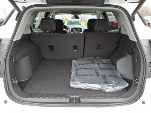 Certified 2022 GMC Terrain SLE w/ Driver Convenience Package image 6