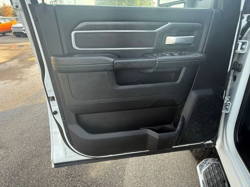 Certified 2024 RAM 3500 Big Horn image 32