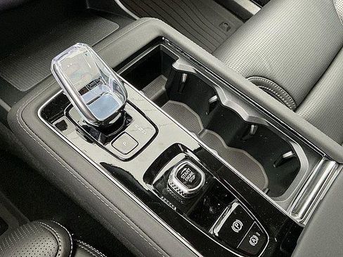 New 2026 Volvo XC90 B6 Ultra w/ Protection Package AWD/4WD image 18