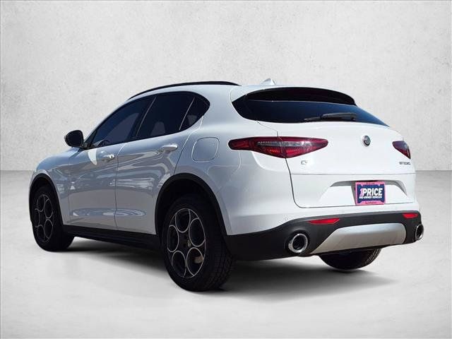 Used 2018 Alfa Romeo Stelvio Sport w/ Quick Order Package 22J Sport AWD/4WD image 8