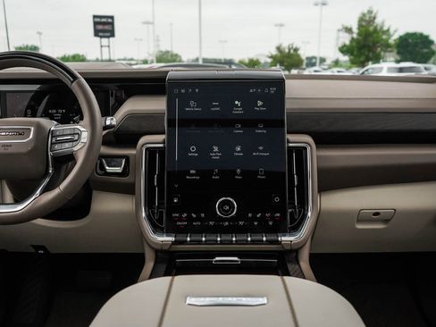 New 2026 GMC Yukon XL Denali w/ Denali Reserve Package AWD/4WD image 18