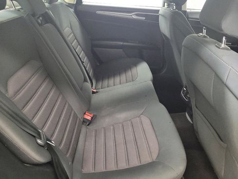 Used 2020 Ford Fusion SE FWD image 19