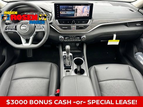 New 2025 Nissan Altima 2.5 SL image 17