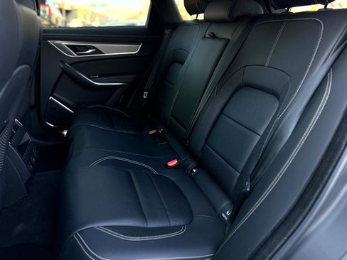 Used 2024 Jaguar F-PACE R-Dynamic S image 10