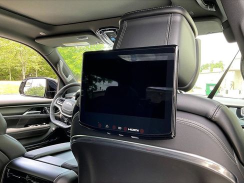 New 2026 Jeep Grand Wagoneer Summit w/ Rear Seat Video Group I AWD/4WD image 30