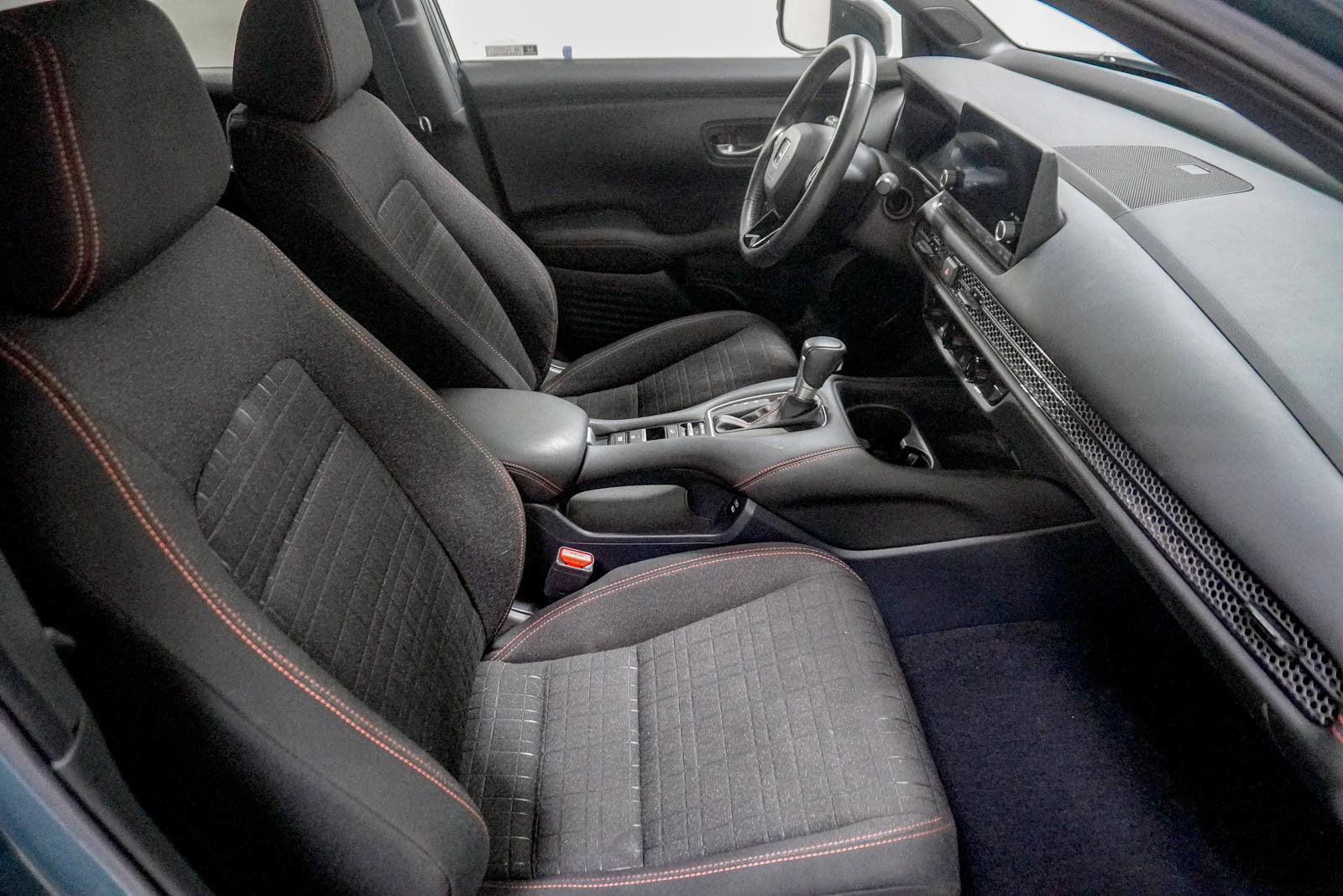 Used 2024 Honda HR-V Sport image 29