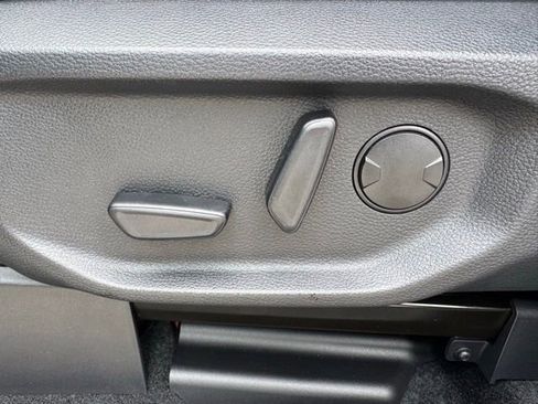 New 2025 Ford Ranger Lariat w/ Black Appearance Package image 9