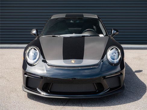 Certified 2018 Porsche 911 GT3 RWD image 25