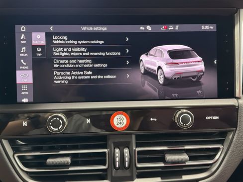 Certified 2026 Porsche Macan AWD/4WD image 29