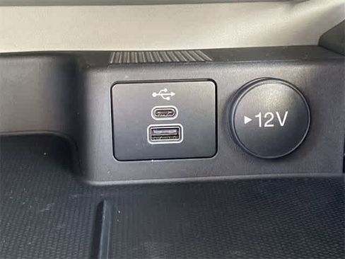Used 2024 Ford Escape SE FWD image 18