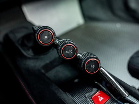 Used 2019 Ferrari 488 Pista Coupe RWD image 18