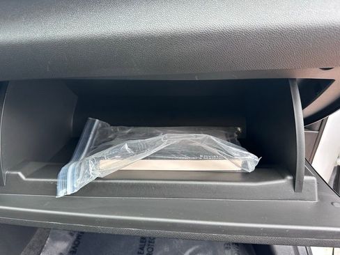 Used 2025 Buick Envista Preferred image 29