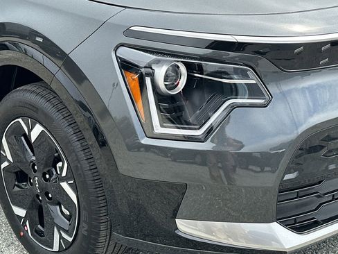 New 2026 Kia Niro Wind FWD image 12