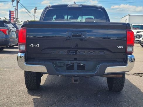 Used 2019 Toyota Tacoma SR5 image 11