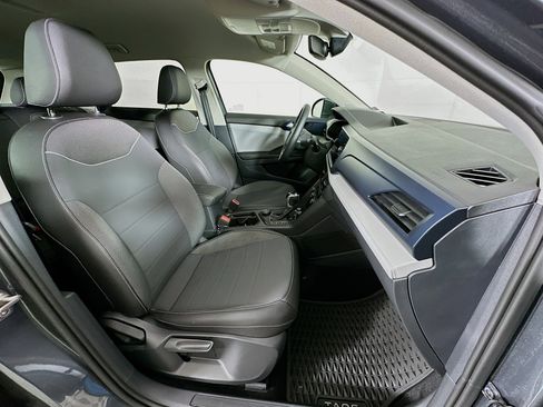 Used 2024 Volkswagen Taos SE image 30