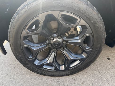 Used 2023 RAM 1500 Limited AWD/4WD image 11
