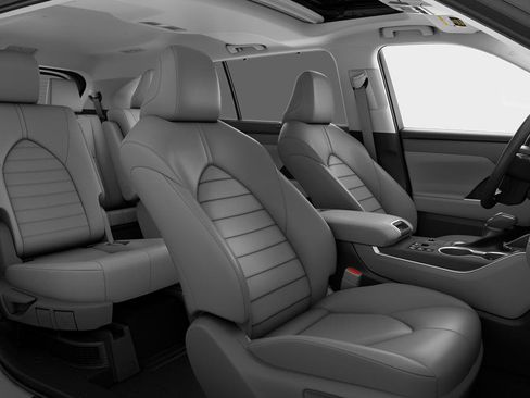 New 2026 Toyota Highlander XLE image 28