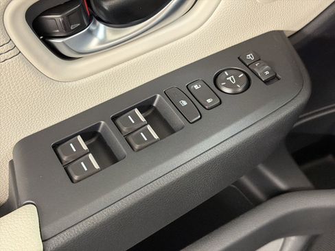 New 2026 Honda Pilot Touring image 10