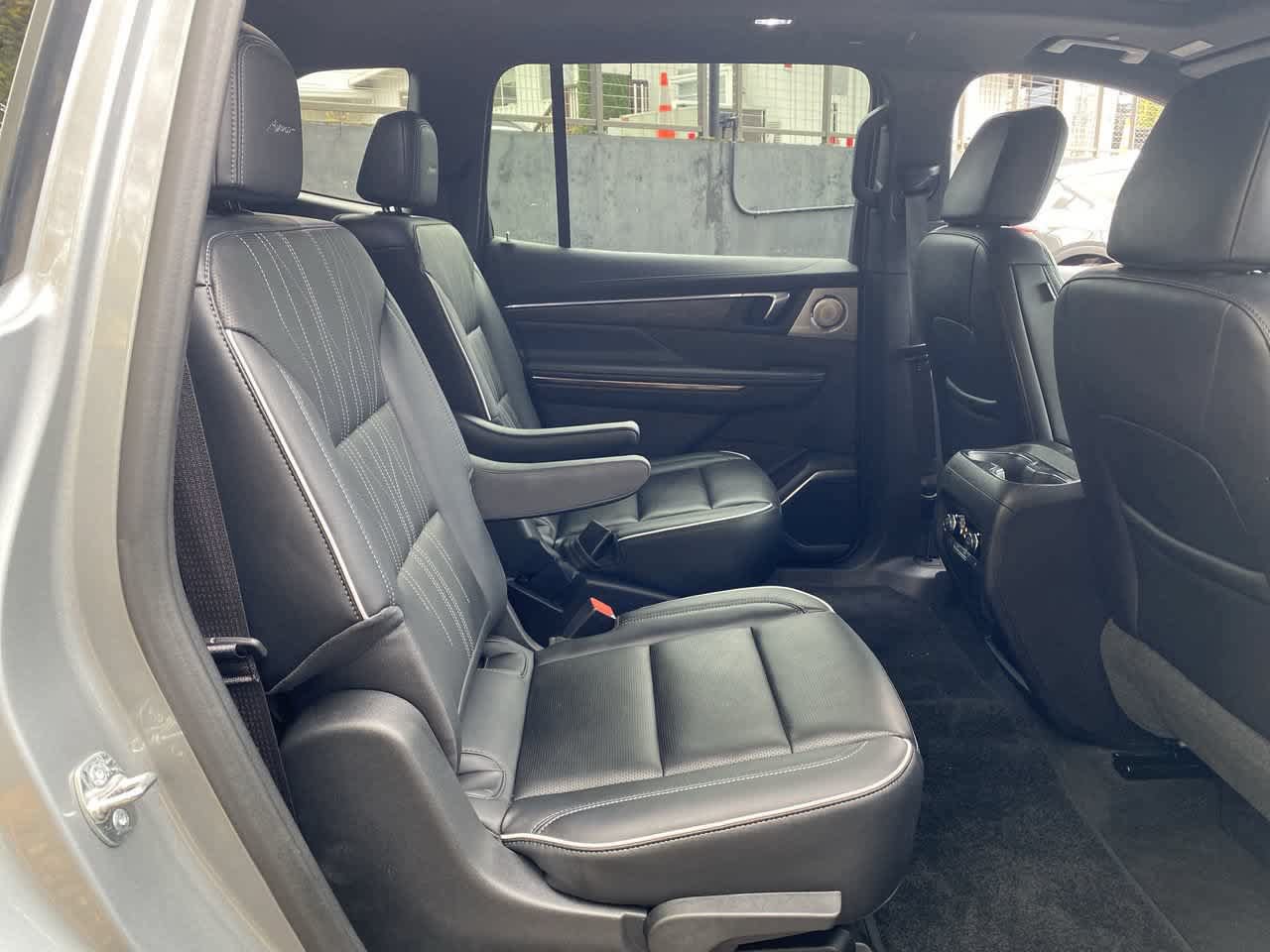 Used 2026 Buick Enclave Avenir w/ Super Cruise Package FWD image 17