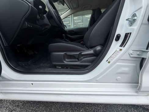 Used 2025 Toyota Corolla LE image 23