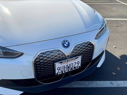 Used 2025 BMW i4 eDrive40 w/ Parking Assistance Package image 33