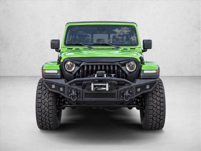 Used 2018 Jeep Wrangler Unlimited Sahara w/ Cold Weather Group AWD/4WD image 2