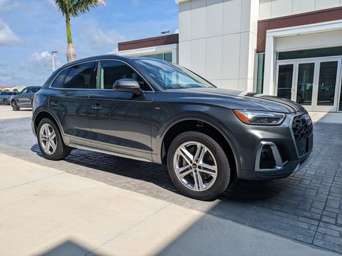 Used 2025 Audi Q5 e Premium Plus w/ Premium Plus Package AWD/4WD image 3