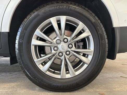 Used 2021 Cadillac XT5 Premium Luxury image 10