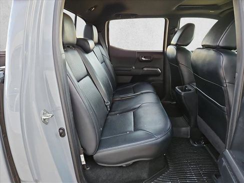 Used 2019 Toyota Tacoma TRD Off-Road image 20