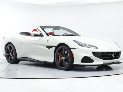 Certified 2022 Ferrari Portofino M RWD image 12