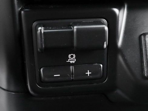 Used 2022 Chevrolet Silverado 2500 LT w/ Convenience Package image 40