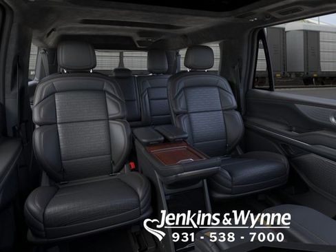 New 2026 Lincoln Navigator L Black Label AWD/4WD image 11