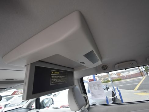 Used 2012 Toyota Sienna Limited image 11