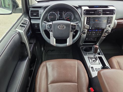 Used 2021 Toyota 4Runner Limited image 11