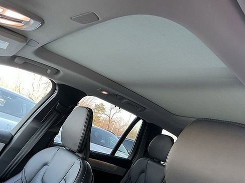 New 2026 Volvo XC90 T8 Ultra w/ Protection Package Premier image 17