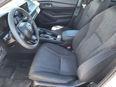 Used 2023 Honda Accord EX image 16