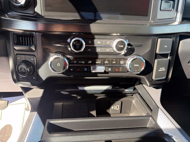 Used 2024 Ford F250 Lariat w/ Lariat Ultimate Package AWD/4WD image 25