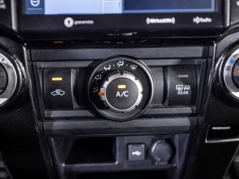 Used 2021 Toyota 4Runner TRD Off-Road Premium AWD/4WD image 28