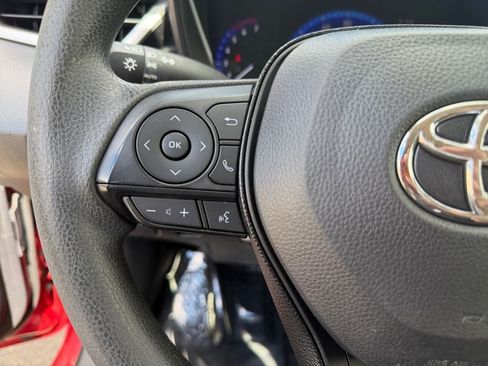 Used 2020 Toyota Corolla LE FWD image 15