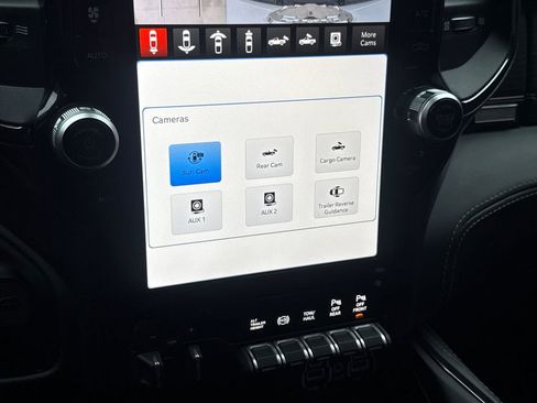 Used 2024 RAM 3500 Limited AWD/4WD image 25